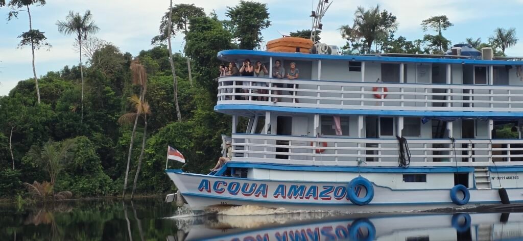 Acqua Amazon Boat